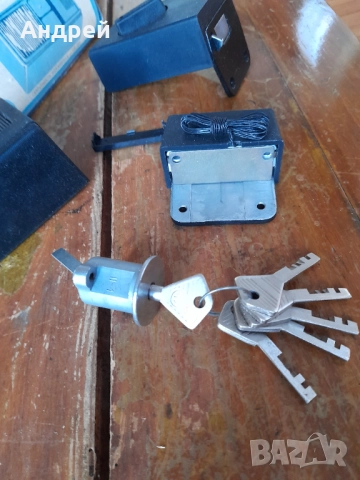 Стара допълнителна брава Spyna, снимка 3 - Антикварни и старинни предмети - 52723985