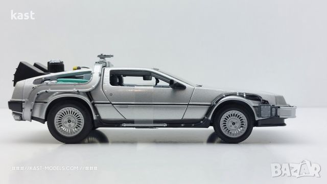 KAST-Models Умален модел на DeLorean Back to the Future II Welly 1/24, снимка 4 - Колекции - 45452779