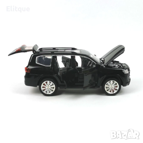 Реалистичен метален джип 1:24 - Звук и светлина за истинско приключение, снимка 7 - Коли, камиони, мотори, писти - 52777907