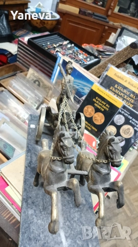 Гладиатор с колесница и бойно съоръжение , масивна,  бронзова скулптура върху мраморен постамент , снимка 4 - Статуетки - 53250136
