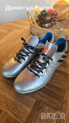 Футболни обувки 