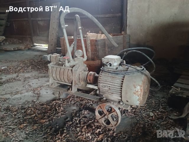 Продава се водна помпа с двигател, снимка 3 - Водни помпи - 46239317