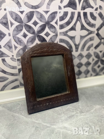Старинно огледало с кожена рамка, снимка 2 - Антикварни и старинни предмети - 53956498