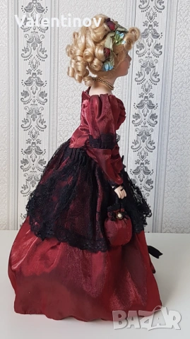 Порцеланова кукла със стойка , снимка 5 - Кукли - 50289090