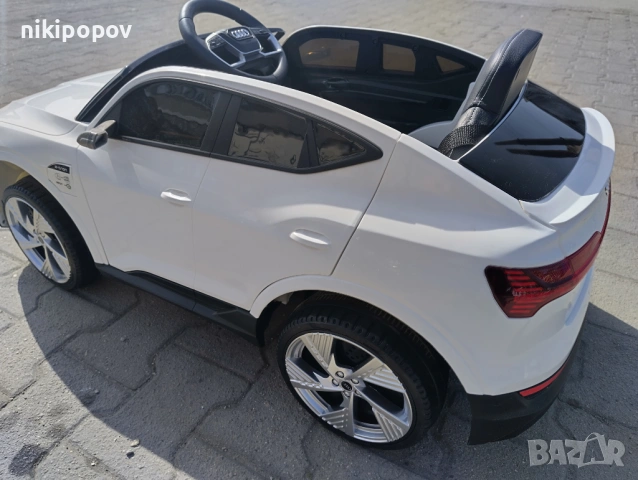 AUDI Акумулаторен джип Audi Sportback, снимка 7 - Детски велосипеди, триколки и коли - 53569220