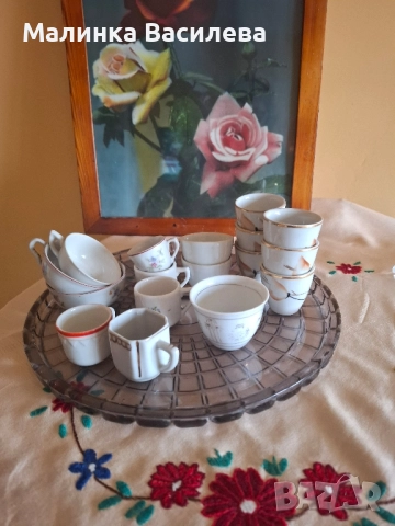 малки порцеланови чашки 