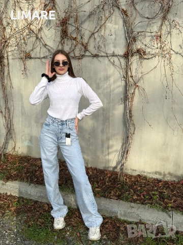 Светли дънки с камъчета