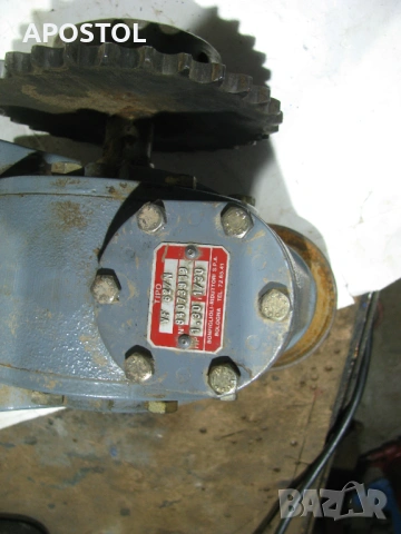 червячен редуктор, снимка 3 - Други машини и части - 53786647