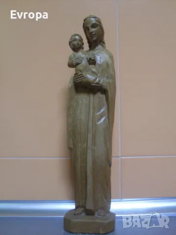 Дървена статуетка, пластика- "Дева с младенец". 