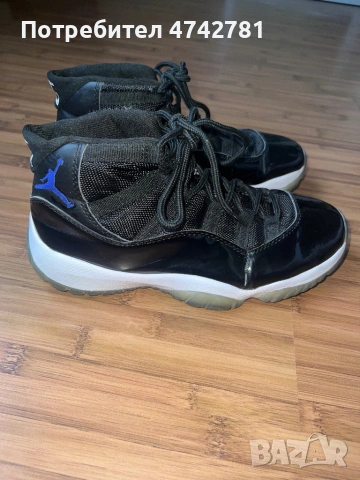Jordan 11 черни маратонки