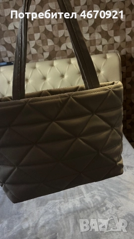 Дамска текстилна чанта има и каишка за вино, състояние ново