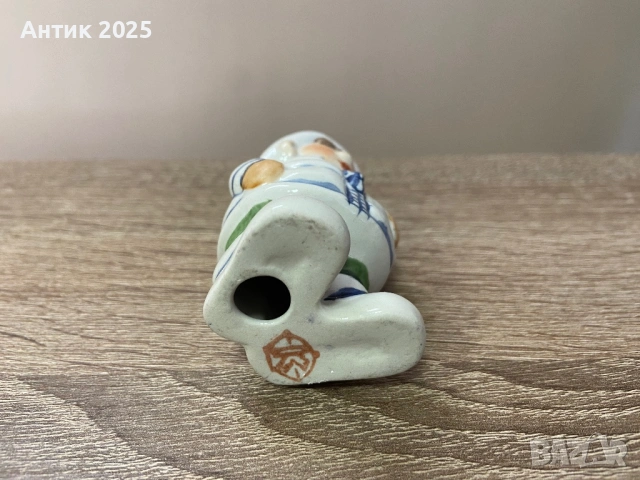 Порцеланова статуетка „Зимно момче с лопатка“, снимка 3 - Антикварни и старинни предмети - 53237847