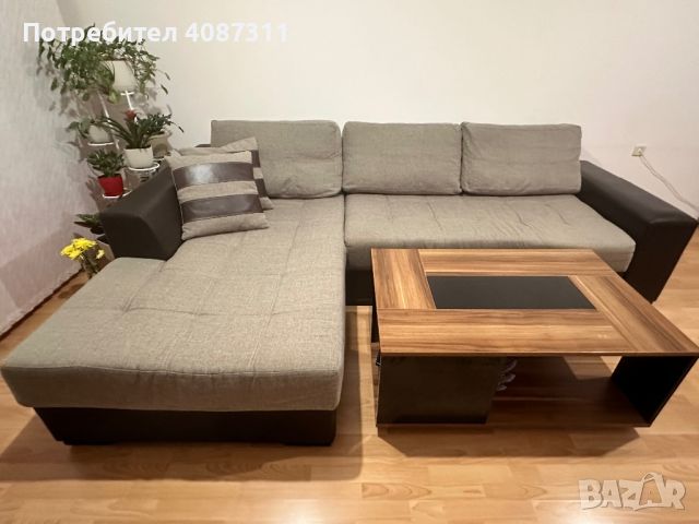 Ъглов диван + маса подарък, снимка 1 - Дивани и мека мебел - 45584441