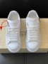 Alexander McQueen Дамски Бели Маратонки С Черен Акцент👟Дамски Спортни Обувки Код P1337, снимка 3
