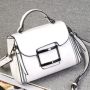 Малка дамска чанта от естествена кожа White 1221, снимка 1 - Чанти - 45353224