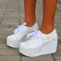 Обувки на платформа - бели - 185-04, снимка 1 - Дамски елегантни обувки - 45870658