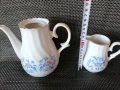 Български, порцеланов чайник и каничка "Китка"., снимка 3