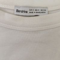 Дамски тениски BERSHKA , снимка 5 - Тениски - 45265010