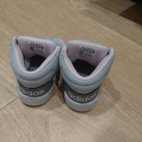 Детски маратонки adidas, снимка 3 - Детски маратонки - 45034009