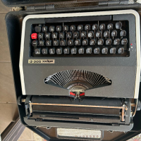 Пишеща машина Хеброс 1300, снимка 1 - Друго - 45038375
