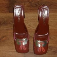 Екстравагантни Prada , снимка 1 - Дамски обувки на ток - 45090517