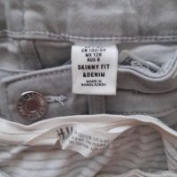 H&M дънки и тениска, снимка 3 - Детски панталони и дънки - 45199379