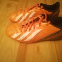 Обувки за футбол Adidas, 31 номер, снимка 2 - Детски обувки - 45742473