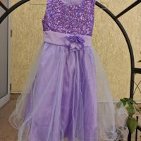 Нова официална детска рокля с пайети, снимка 1 - Детски рокли и поли - 45175088