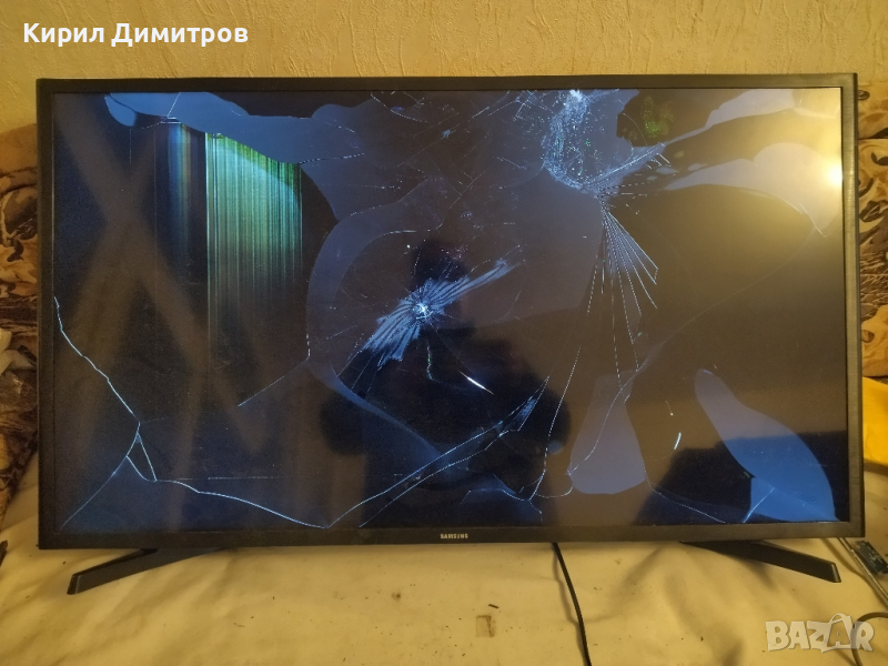 Samsung UE40J5000AW счупен дисплей , снимка 1