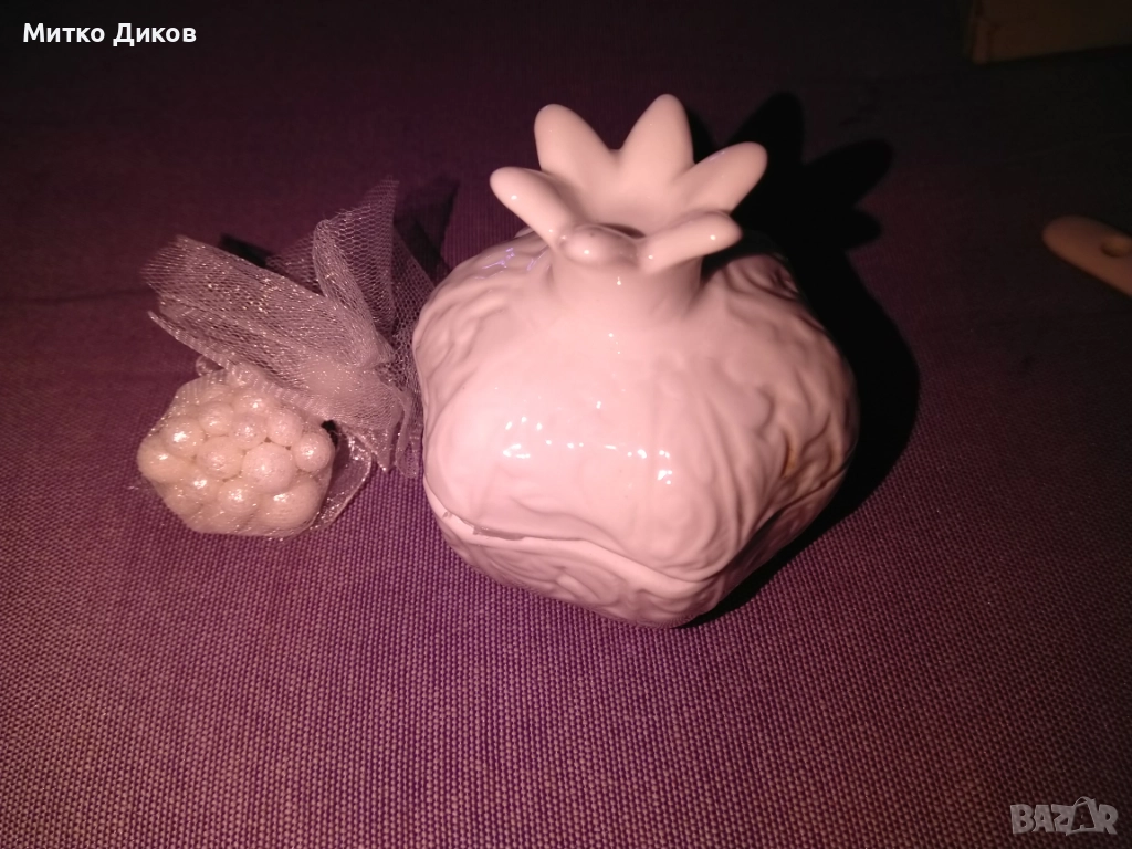 Порцеланова кутия за бижута с капак малка маркова, снимка 1