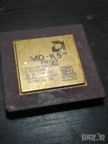 Процесор колекционерски AMD-K5-PR133ABR Gold за стар ретро компютър , снимка 1