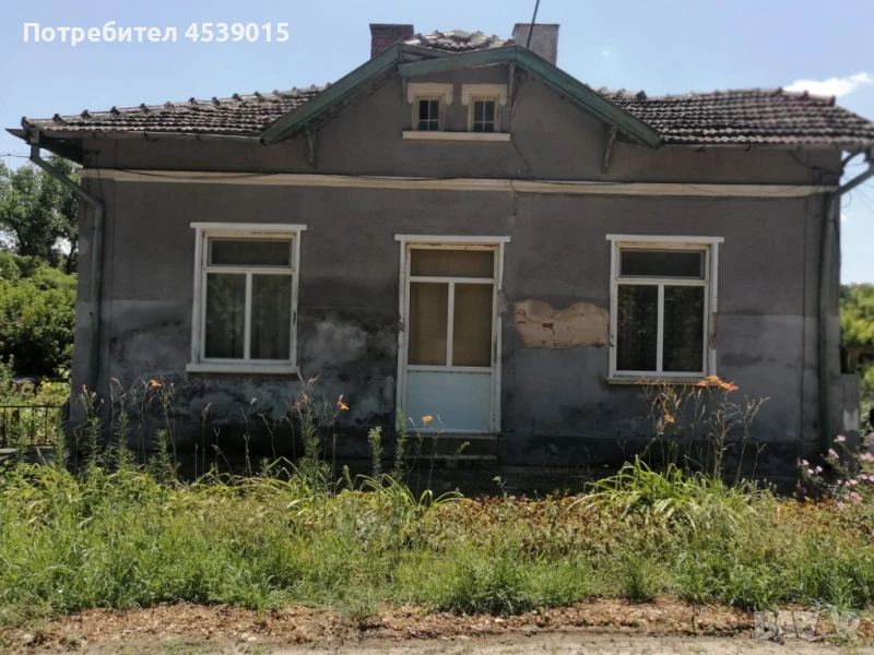 Продавам Къща с.Комощица, снимка 1