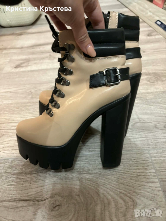 Дамски бежови боти, снимка 1