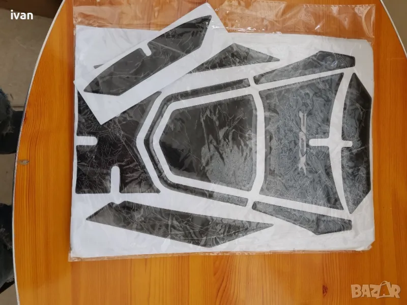 карбонови самозалепващи протектори за Honda PCX, снимка 1