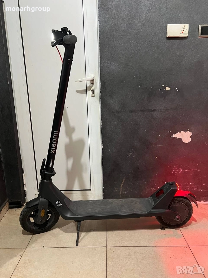 Електрическа тротинетка Xiaomi 4 lite 2nd gen със зарядно, снимка 1