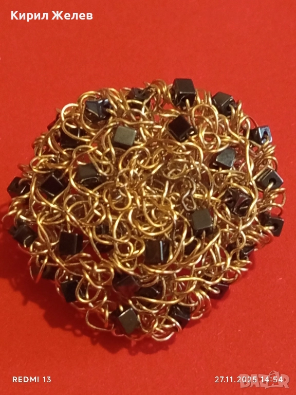 Demi Paure брошка златиста тел с черни кристали ХЕМОТАТ 21034, снимка 1