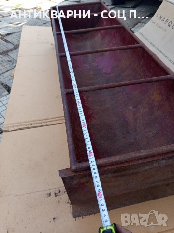 Стара Метална Животинска Хранилка За фураж Тегло 35кг., снимка 10 - Антикварни и старинни предмети - 51571264