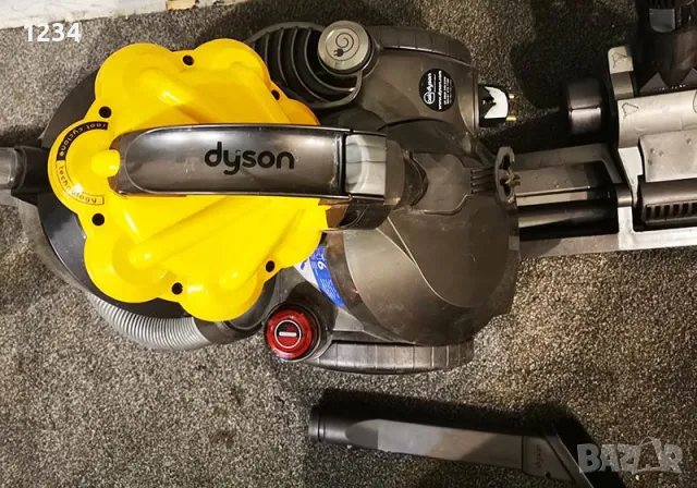 Прахосмукачка DYSON DC-19 1400W работи безупречно, снимка 4 - Прахосмукачки - 49551342