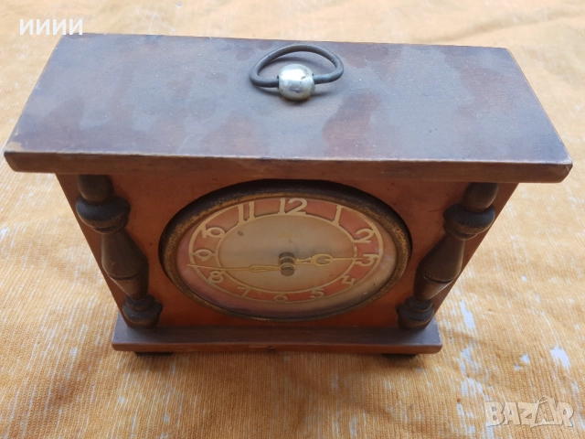 Каминен часовник