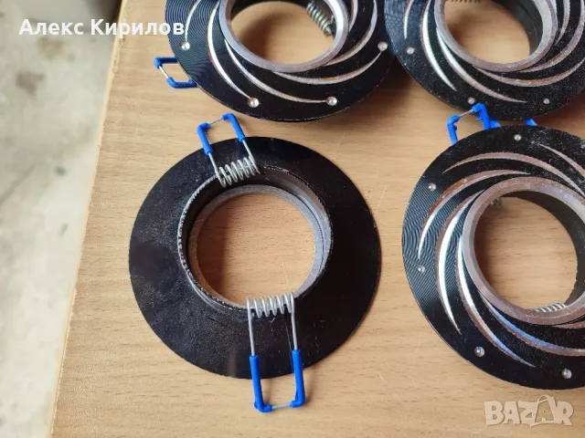 Лунички за таван, снимка 2 - Лампи за таван - 50323910