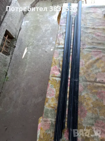 Декоративни лайстни между мокета и рамката на вратата от Vw Golf Mk2 2/3  врати.