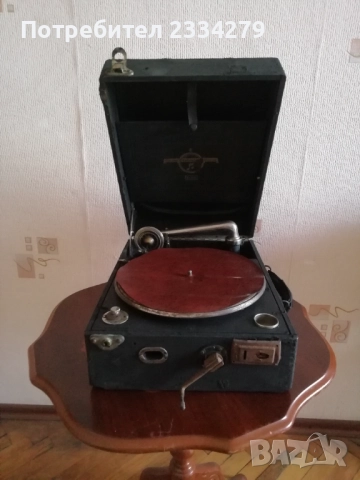 Стар Английски навиващ се грамофон. Оригинална декорация, 100% автентичност. , снимка 4 - Антикварни и старинни предмети - 52747566