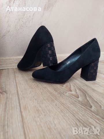 Дамски велурени обувки, снимка 2 - Дамски обувки на ток - 45354579