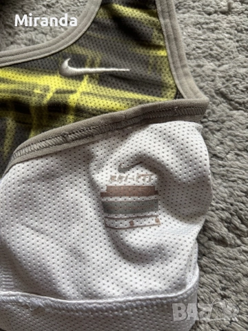 Nike потник с вградено бюстие S, снимка 8 - Спортни екипи - 52193090