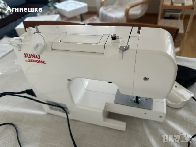 Шевна машина Juno by Janome E1019, снимка 2 - Шевни машини - 47003385