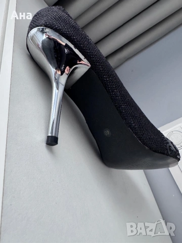 Обувки с интересни елементи, снимка 2 - Дамски обувки на ток - 53907139