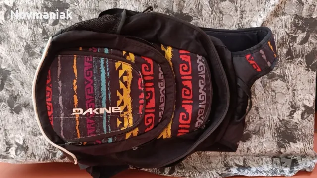 Dakine Campus 25L- В Добро Състояние, снимка 5 - Раници - 46976638