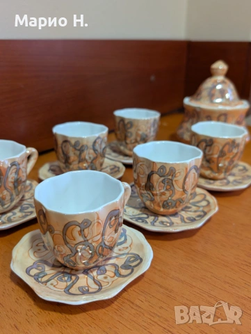Интересен сервиз за кафе/чай: 6 чаши с чинийки и захарница, снимка 3 - Сервизи - 54128739