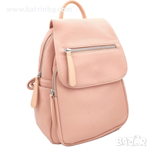 Дамска раница малка с много ципове в розово Код на продукта:DR-1