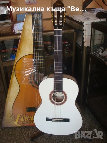 Класическа китара Valencia, Размер 4/4, снимка 15 - Китари - 41186720